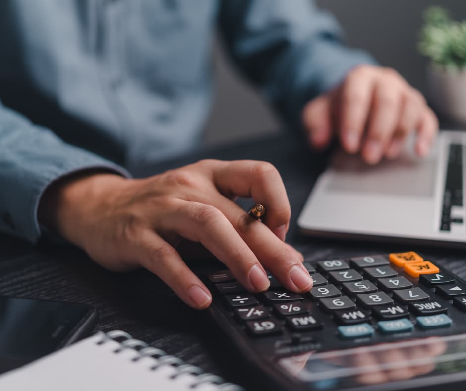 ¿Te has preguntado cuánto cuesta reparar las tuberías sin obras en 2025? En este artículo desglosamos los costos reales